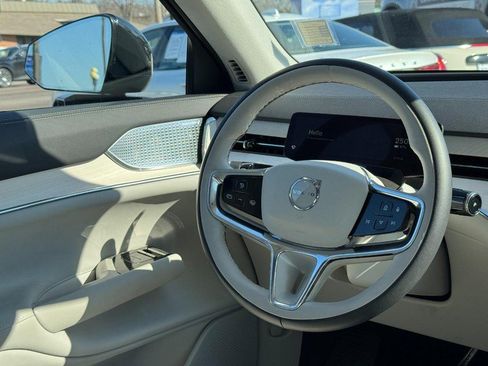 Used 2025 Volvo EX90 Ultra image 13