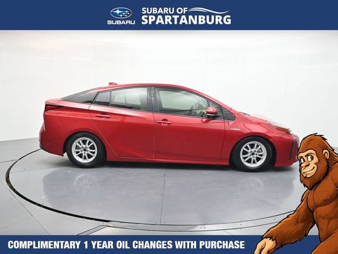 Used 2021 Toyota Prius LE FWD image 9