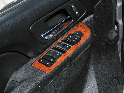 Used 2012 Chevrolet Avalanche LT w/ All-Star Edition image 38