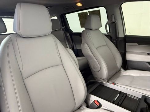 Used 2023 Honda Odyssey EX-L image 53