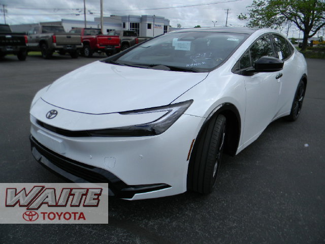 New 2026 Toyota Prius Plug-In Hybrid FWD image 5