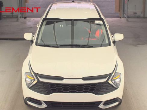 Used 2024 Kia Sportage LX image 4