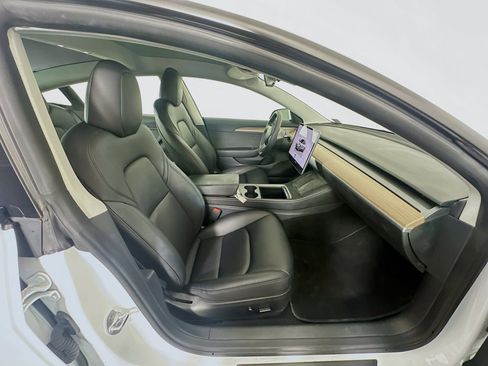 Used 2023 Tesla Model 3 Standard Range image 30