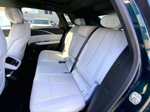 Used 2024 Cadillac Lyriq Luxury AWD/4WD image 26