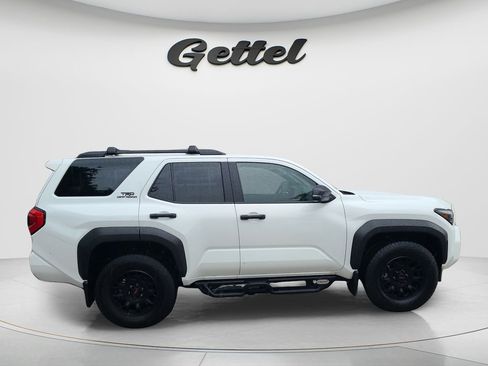 Used 2025 Toyota 4Runner TRD Off-Road Premium AWD/4WD image 6