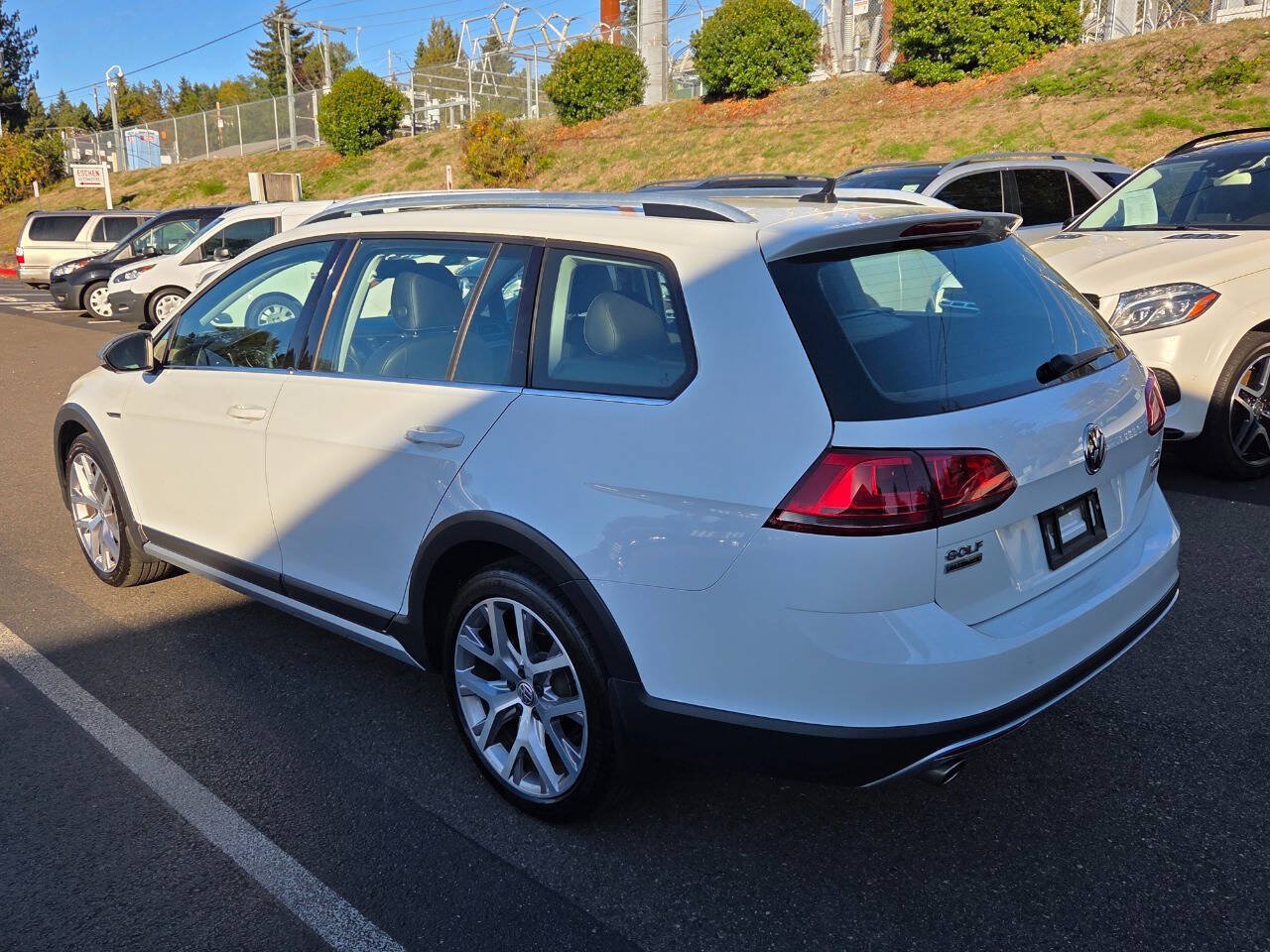 Used 2017 Volkswagen Golf Alltrack SEL AWD/4WD image 5
