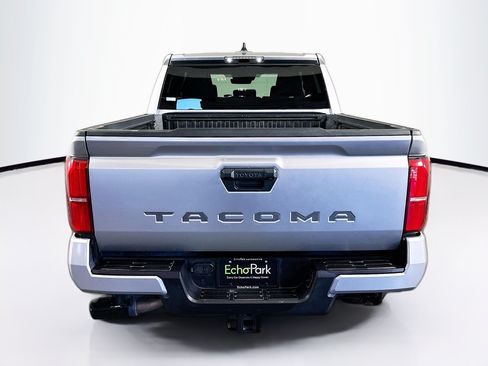 Used 2025 Toyota Tacoma TRD Sport RWD image 7