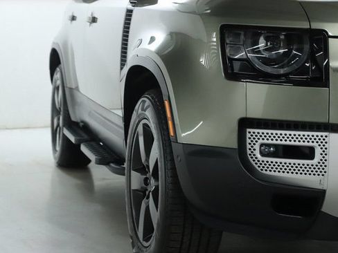 Certified 2022 Land Rover Defender 110 SE AWD/4WD image 8