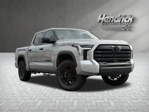 Used 2024 Toyota Tundra SR5 w/ SR5 Convenience Package AWD/4WD image 2