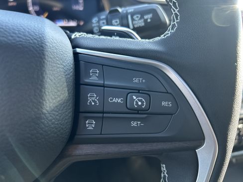 New 2025 Jeep Grand Cherokee Limited image 42