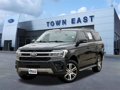 Certified 2022 Ford Expedition XLT image 1