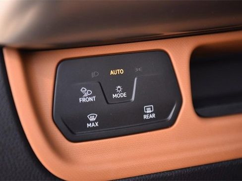 New 2025 Volkswagen ID. Buzz Pro S image 11