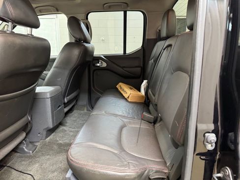 Used 2012 Nissan Frontier PRO-4X w/ Pro-4x Luxury Pkg image 16