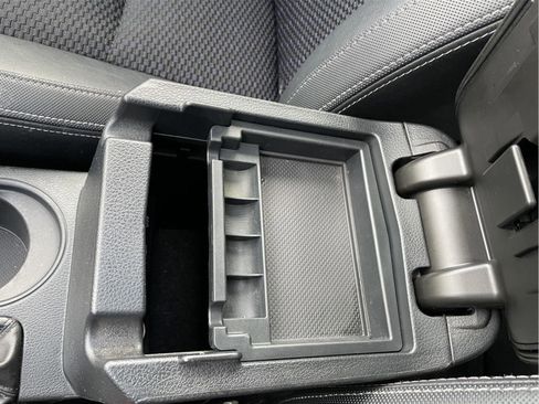 Used 2017 Subaru Forester 2.0XT Premium image 32