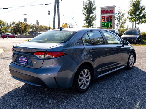 Used 2022 Toyota Corolla LE FWD image 6