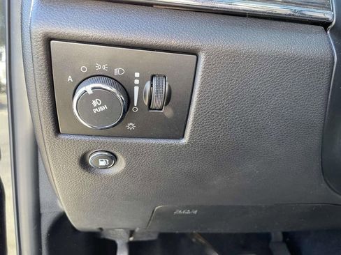 Used 2014 Jeep Grand Cherokee Overland w/ Advanced Technology Group image 21