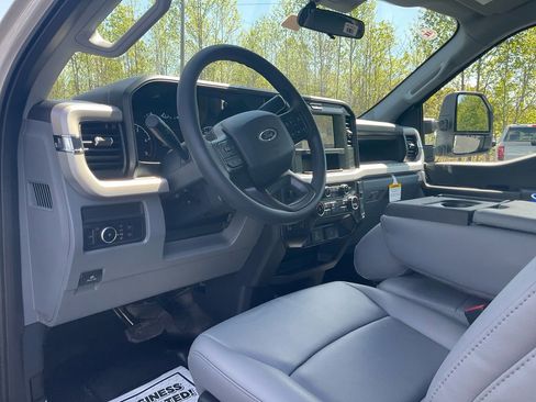 New 2026 Ford F250 XL AWD/4WD image 15