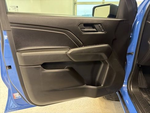 Used 2025 Chevrolet Colorado Trail Boss image 38
