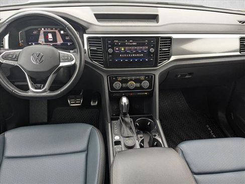 Used 2022 Volkswagen Atlas Cross Sport SEL R-Line image 17