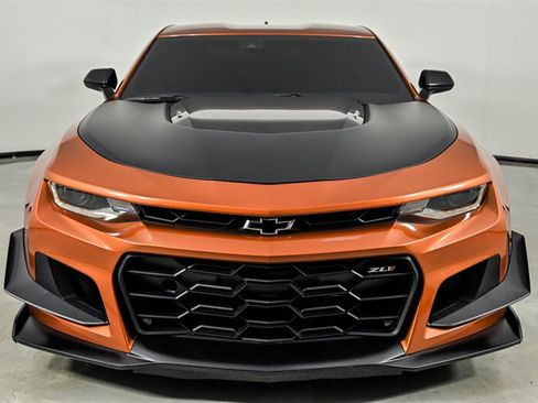 Used 2022 Chevrolet Camaro ZL1 RWD image 4