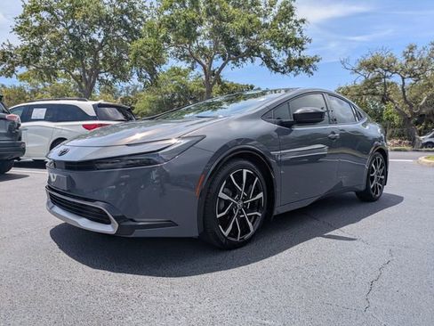 Used 2023 Toyota Prius Prime FWD image 8