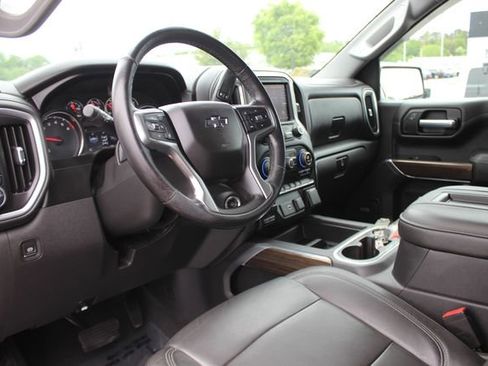 Used 2019 Chevrolet Silverado 1500 RST AWD/4WD image 3