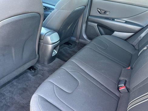 Certified 2025 Hyundai Elantra SEL image 15