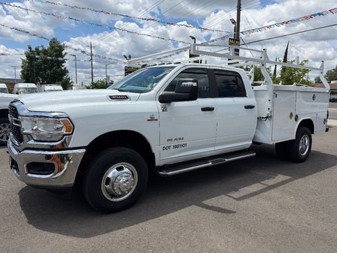 Used 2024 RAM 3500 Big Horn AWD/4WD image 5