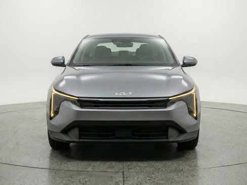Used 2025 Kia K4 FWD image 2