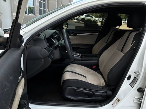 Used 2018 Honda Civic EX image 10