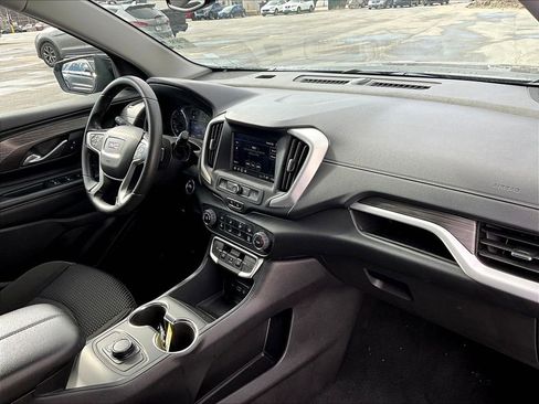 Used 2024 GMC Terrain SLE AWD/4WD image 14