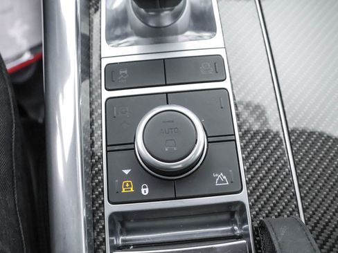 Used 2022 Land Rover Range Rover Sport SVR image 15