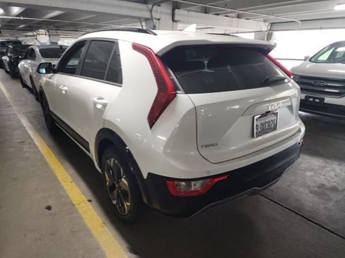 Used 2023 Kia Niro Wind FWD image 3
