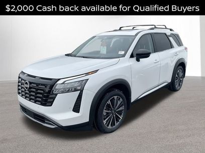 New 2026 Nissan Pathfinder Platinum w/ Cargo Package