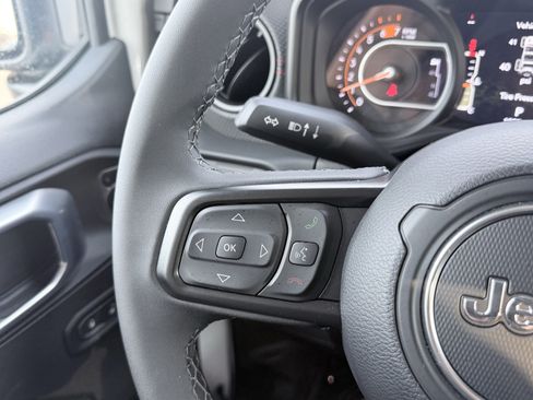 Used 2026 Jeep Wrangler Unlimited Rubicon image 46