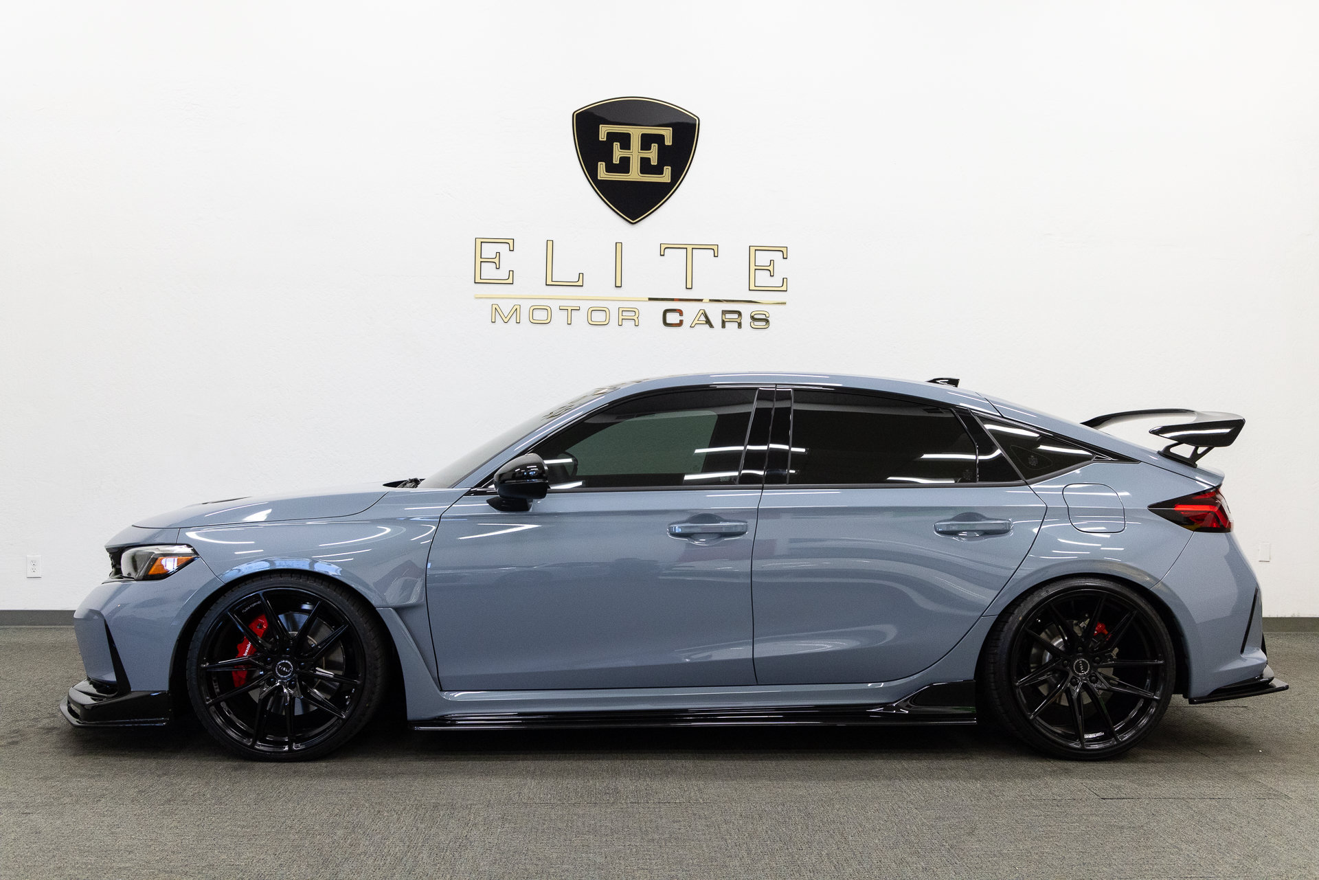 Used 2025 Honda Civic Type R image 2
