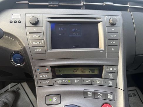 Used 2013 Toyota Prius Two image 15