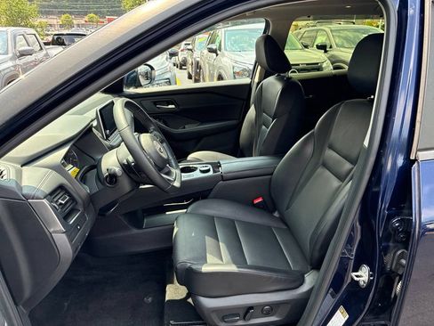Certified 2024 Nissan Rogue SV w/ SV Premium Package AWD/4WD image 16