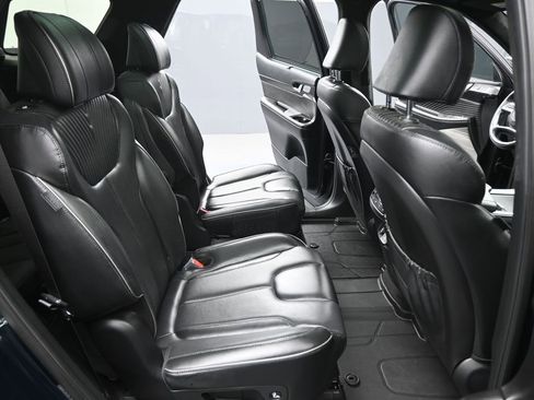 Used 2025 Hyundai Palisade Calligraphy FWD image 27