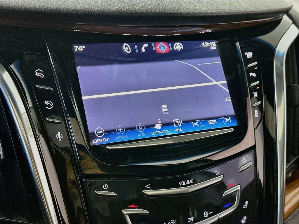 Used 2015 Cadillac Escalade Luxury AWD/4WD image 19