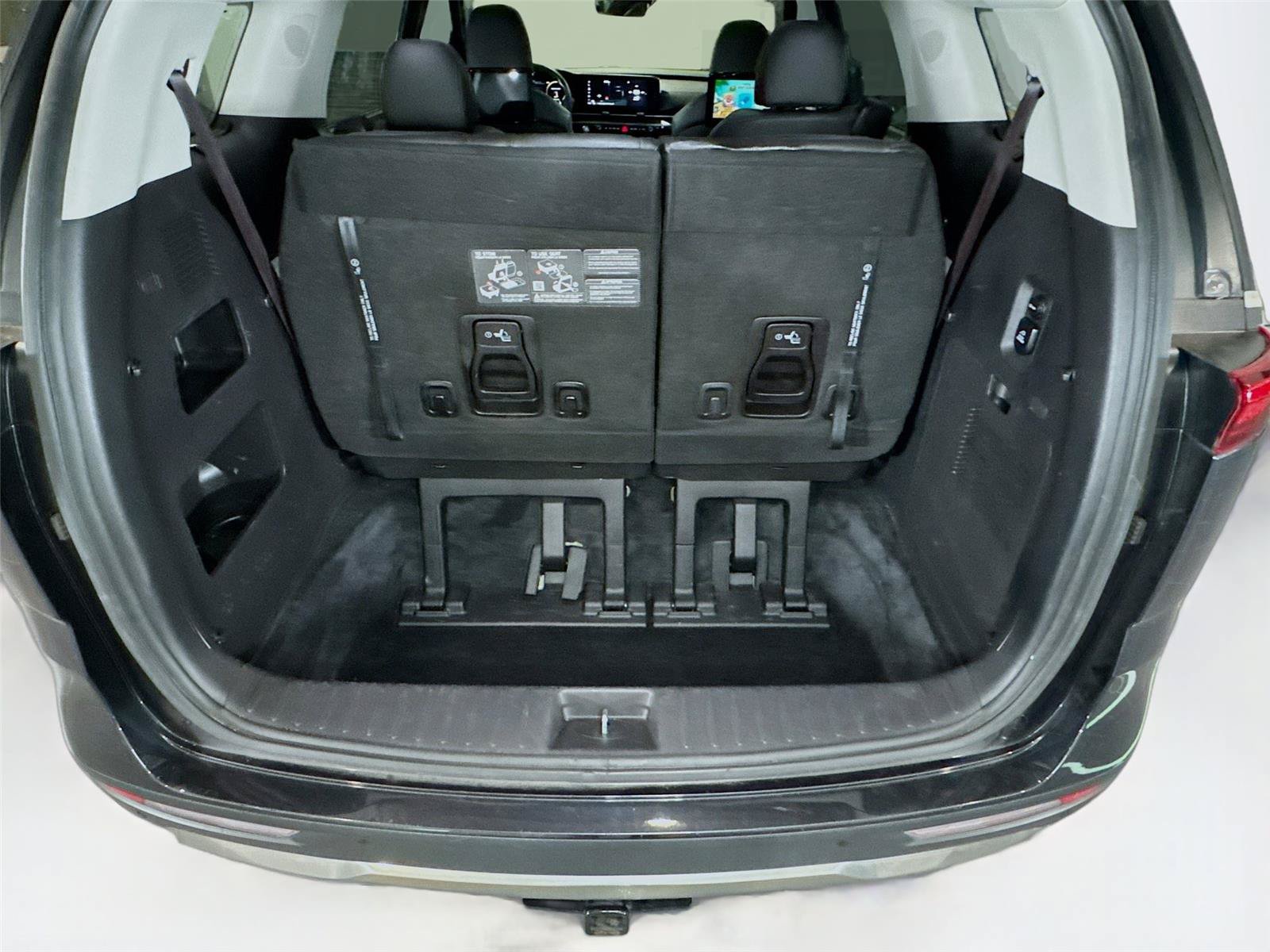 Used 2024 Kia Carnival SX Prestige FWD image 23