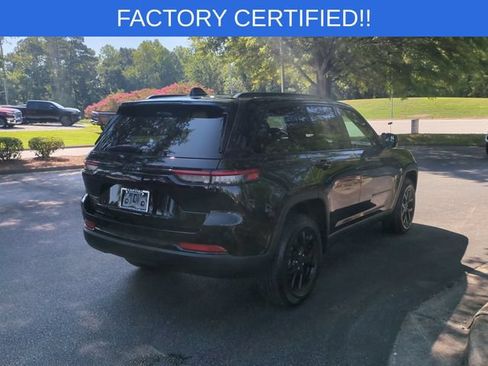 Certified 2025 Jeep Grand Cherokee Altitude RWD image 5