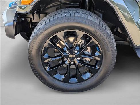 Used 2023 Jeep Wrangler Sahara image 9