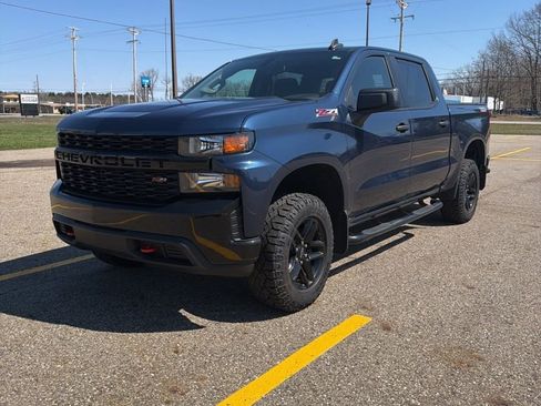 Used 2021 Chevrolet Silverado 1500 Custom Trail Boss AWD/4WD image 1