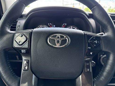 Used 2023 Toyota 4Runner TRD Off-Road Premium w/ Moonroof Package AWD/4WD image 18