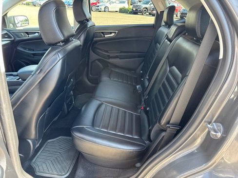 Used 2024 Ford Edge SEL image 10