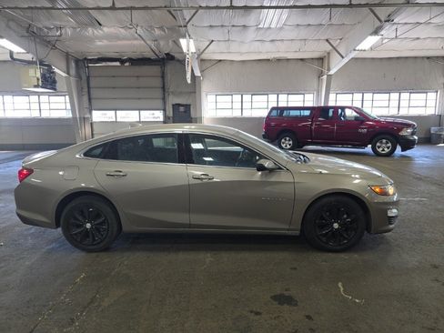 Certified 2025 Chevrolet Malibu LT image 2