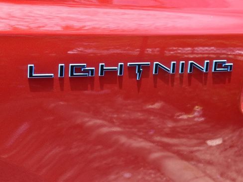 Used 2025 Ford F150 Lightning Flash AWD/4WD image 11