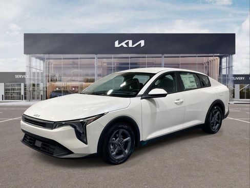 New 2026 Kia K4 LXS image 4