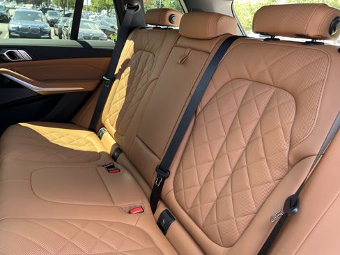 Used 2026 BMW X5 sDrive40i w/ M Sport Package image 33